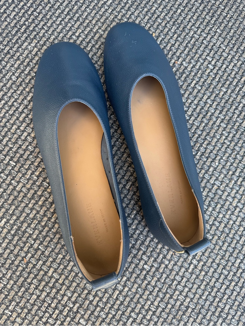 NWOT Everlane Navy Leather Rounded-Toe Ballet Flats